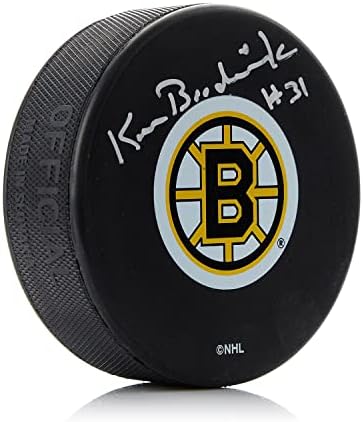 Хокейна шайба, с автограф от Кен Бродерика Бостън Бруинс - за Миене на НХЛ с автограф