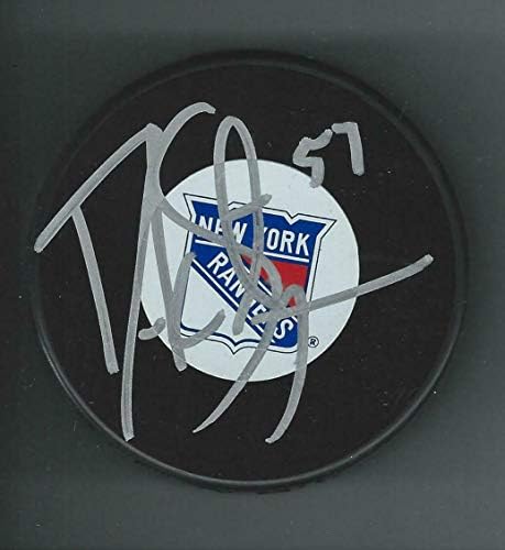 Дерек Степан подписа на шайбата на Ню Йорк Рейнджърс - за Миене на НХЛ с автограф